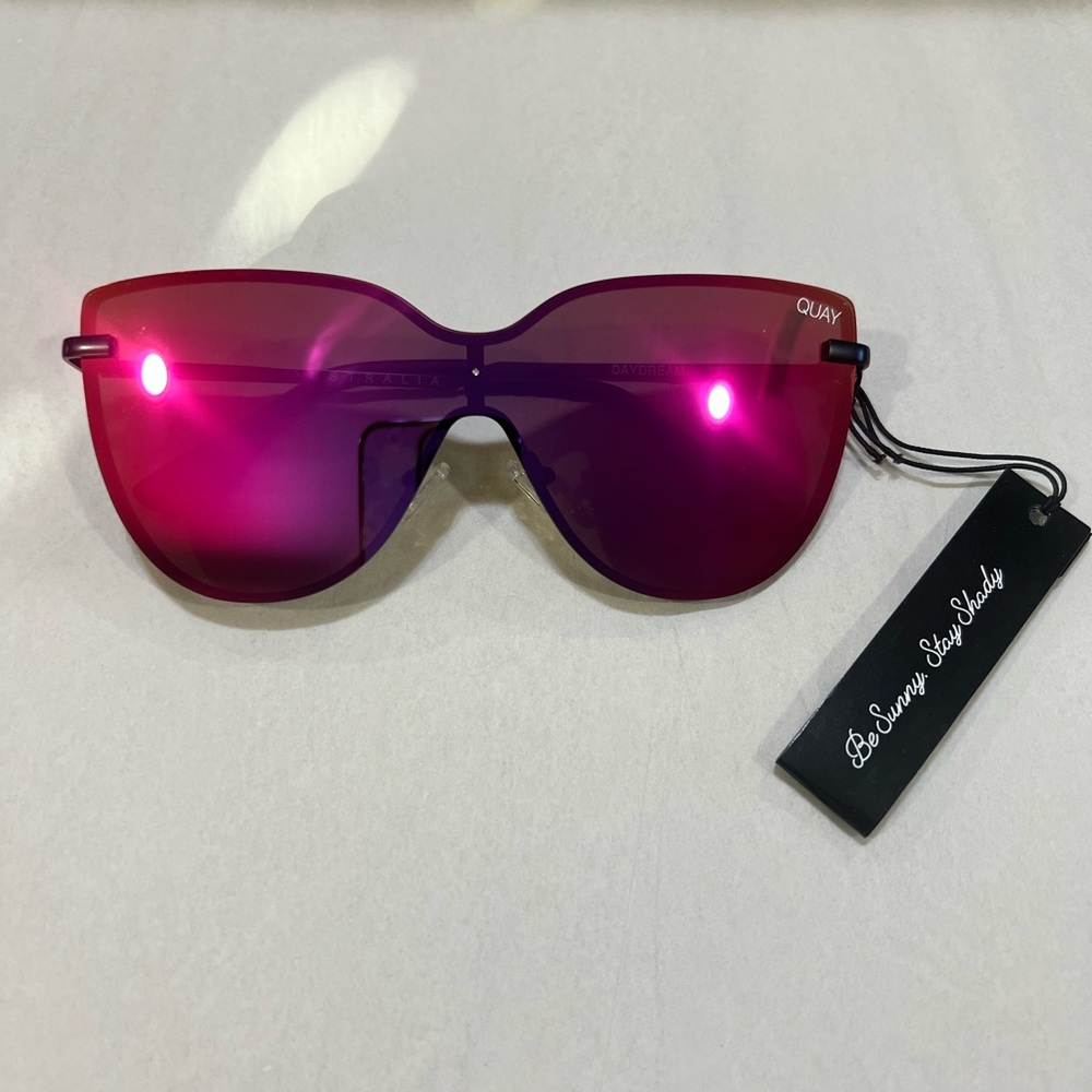Quay Australia DAYDREAM Black/Pink